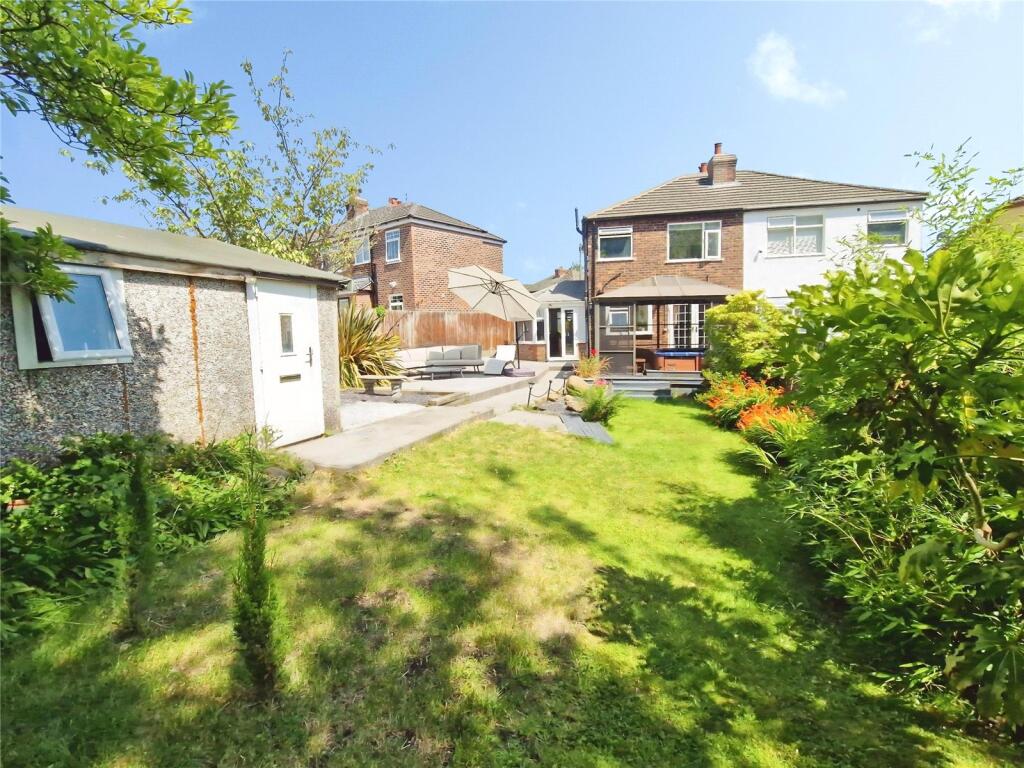 House in Salford, Greater Manchester - View 6