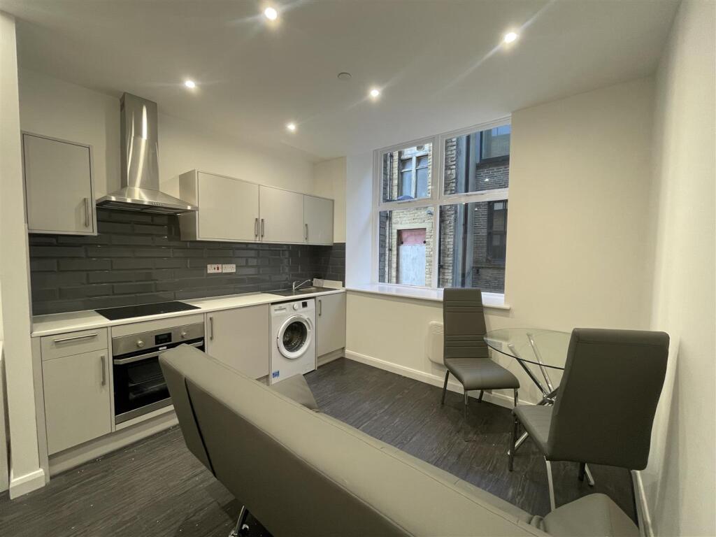 Additional image 7 of Spectrum House, East Parade, Bradford