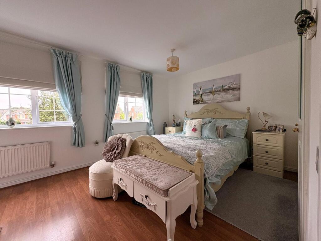 House in Daventry, West Northamptonshire - More