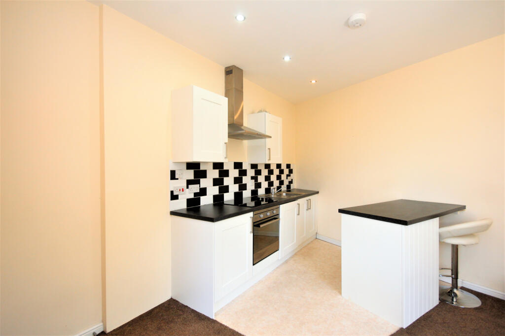 Apartment in Preston - View 4