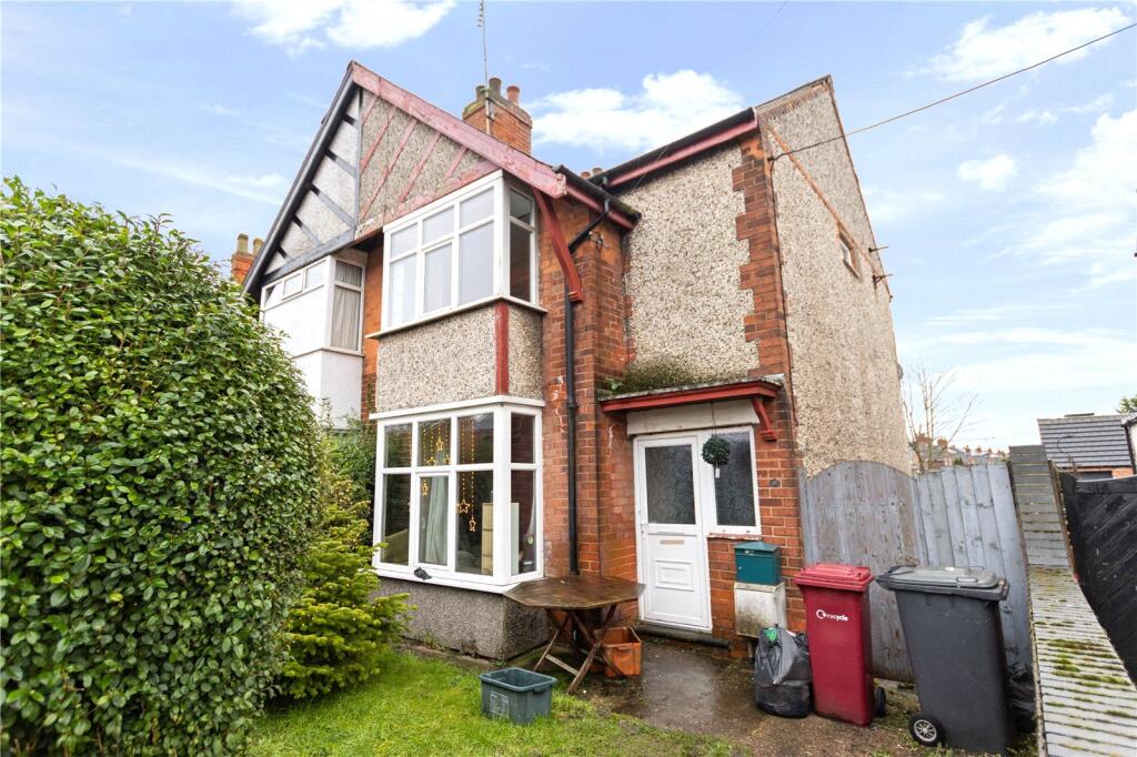 3-bed semi-detached on Victoria Road, Barnetby, North Lincolnshire, DN38, £130,000