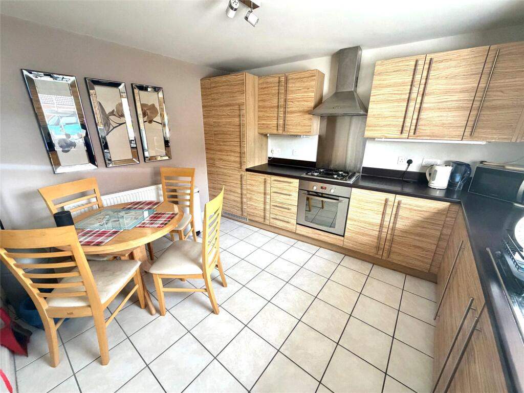 House in Wakefield - View 2