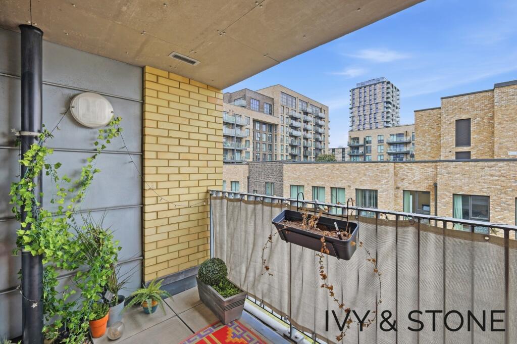 17 Fawe Street, London, Greater London, E14 photo 3