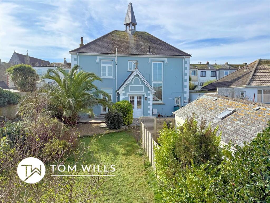 Main image of property: 100 yards from Kimberley Park, Falmouth
