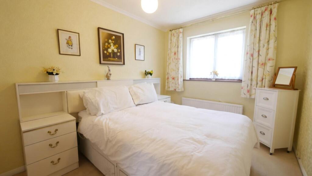 Additional image 7 of Bull Stag Green, Hatfield