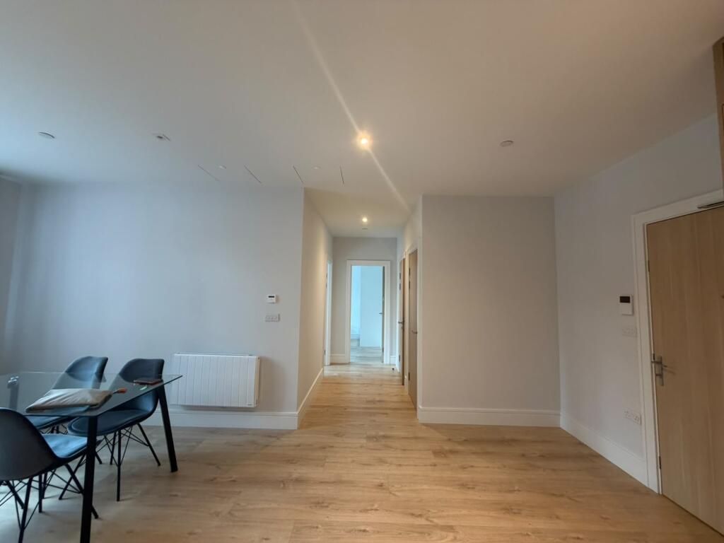 Apartment in Slough - View 3