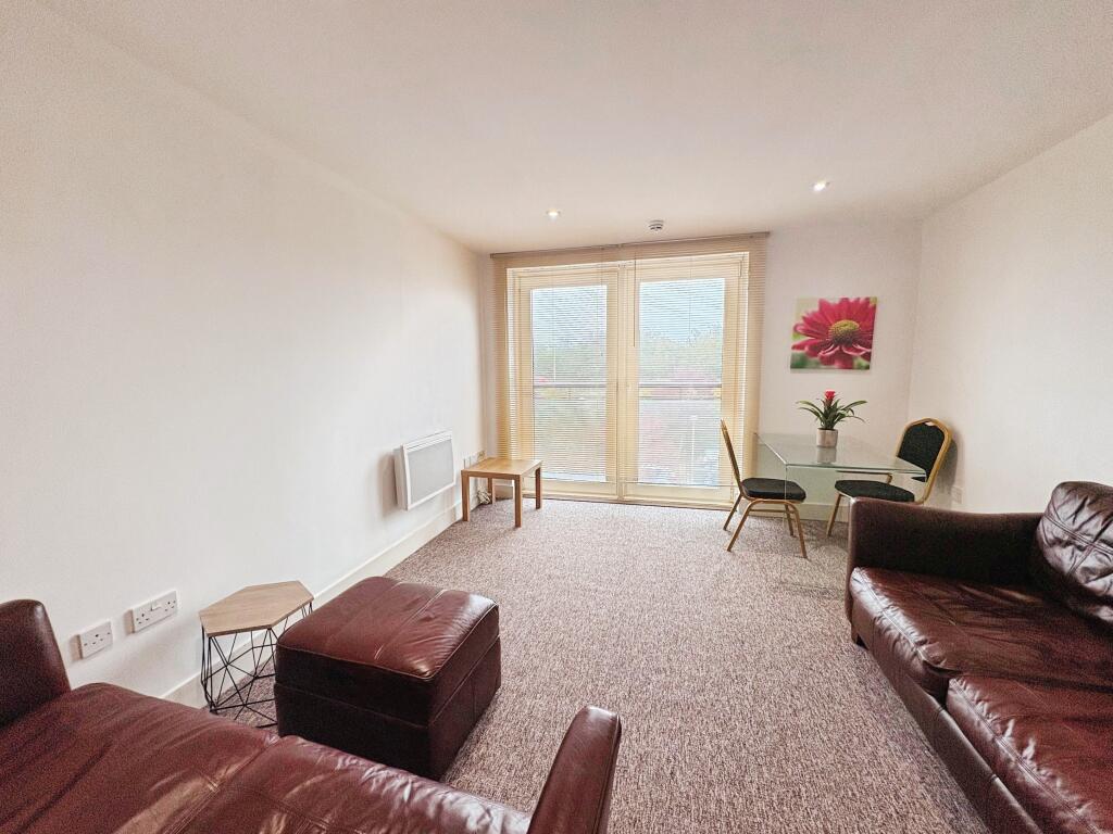 Apartment in Cardiff - More