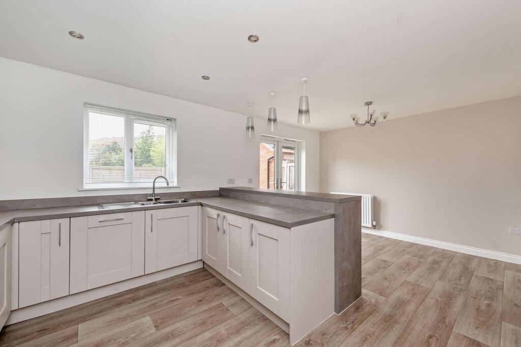 House in Ellesmere Port - View 4