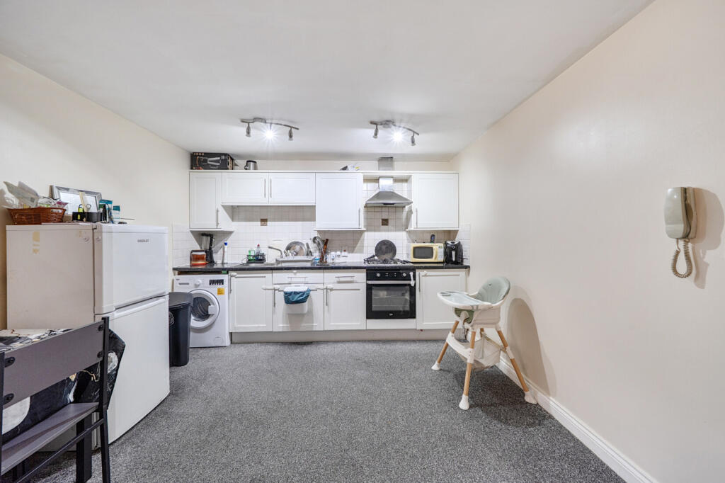 Apartment in Oxford - View 3