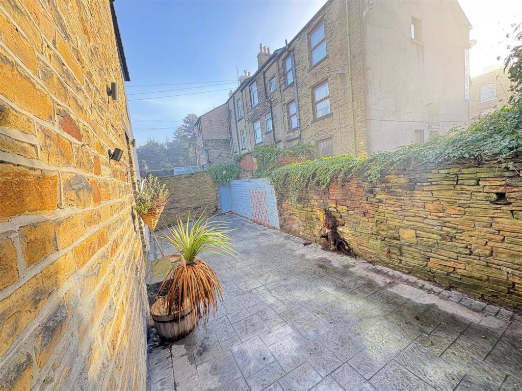 Additional image 18 of Crag Hill Road, Thackley, Bradford