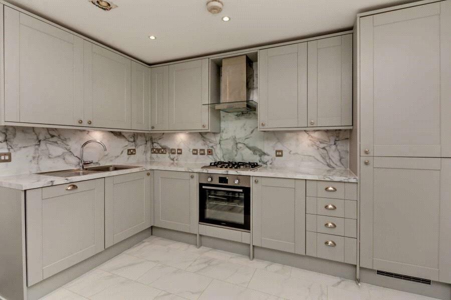Apartment in London, Ickenham - View 4