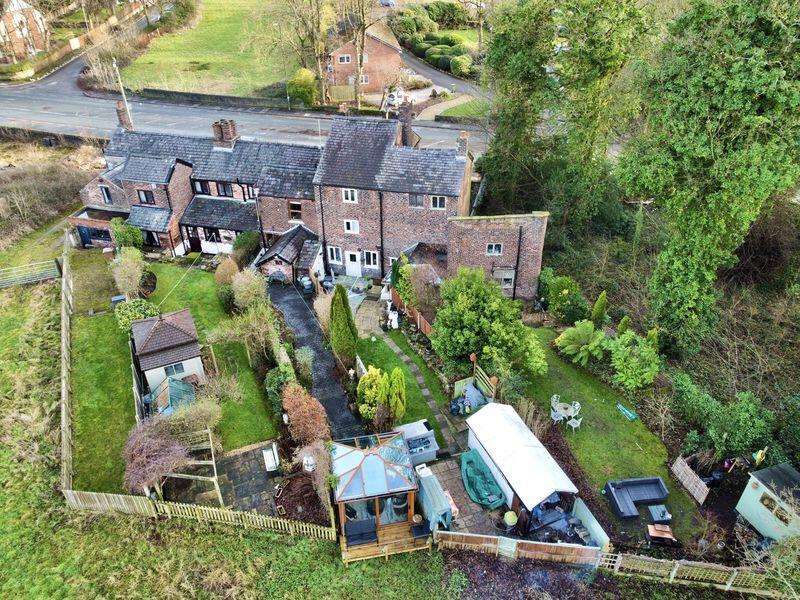 458 Stockport Road photo 2