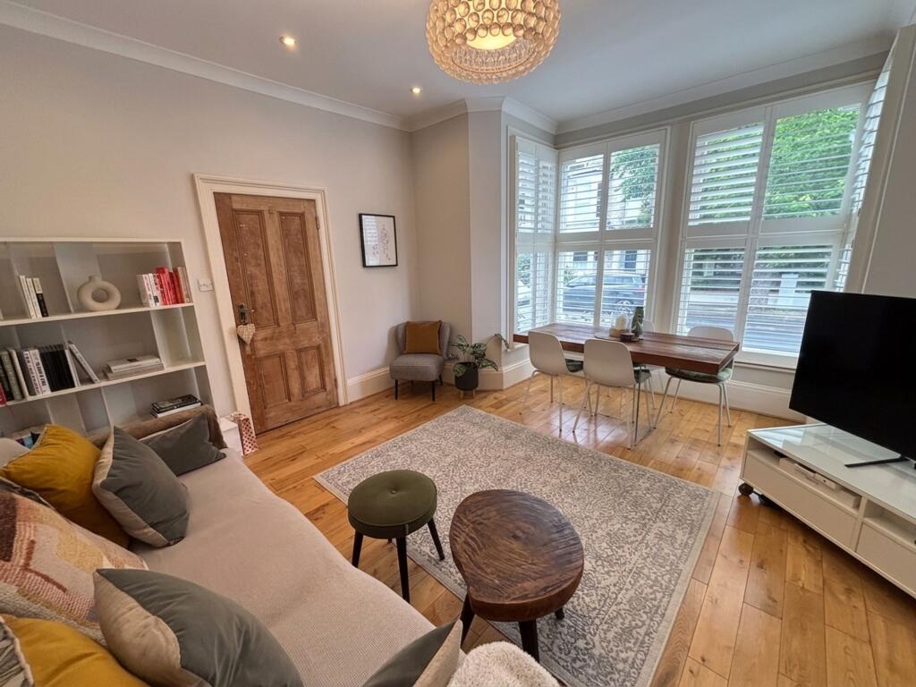 Apartment in London, Shepherd's Bush - View 2
