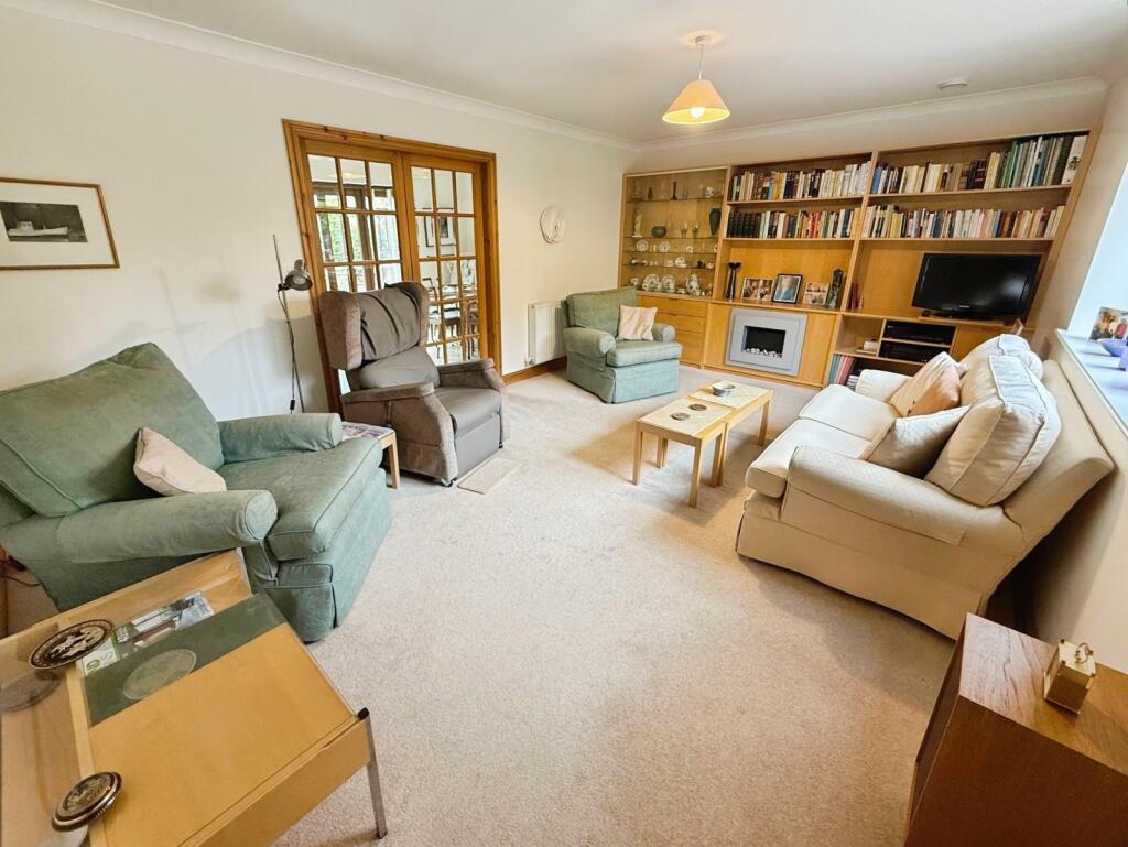 House in Lincoln - View 2