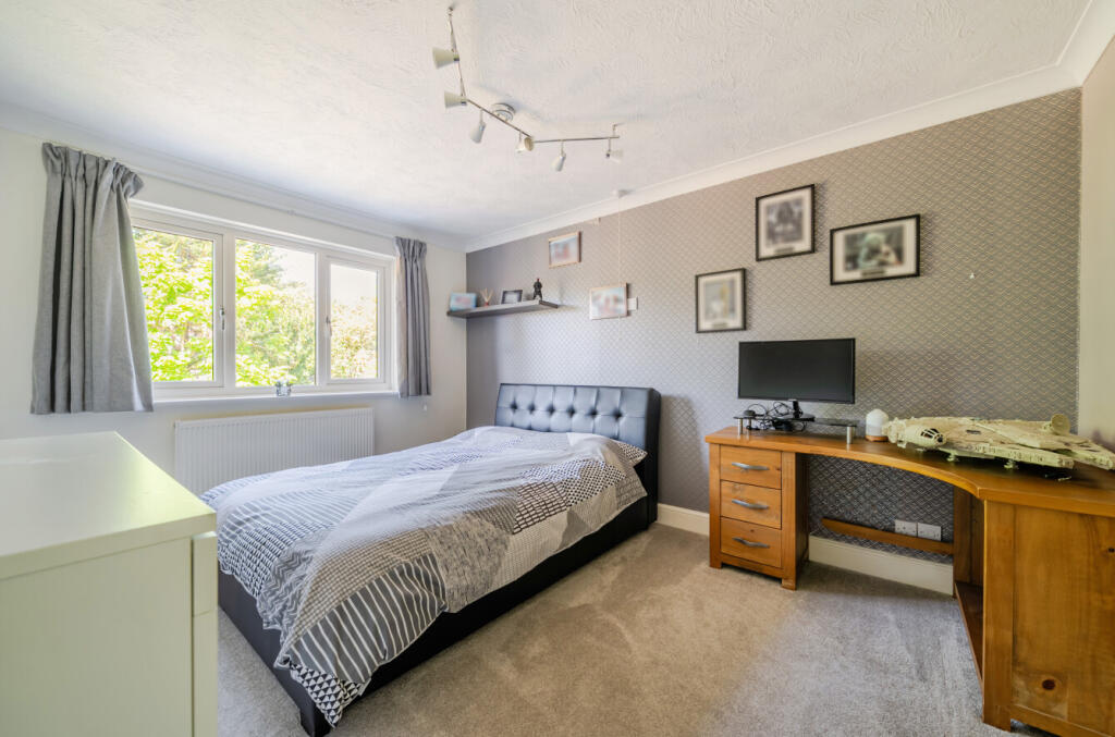 House in Worthing, West Sussex - View 5