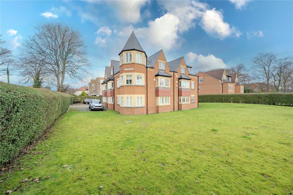 Main image of property: 7 Lime Tree Lodge, Street Lane, Leeds, West Yorkshire