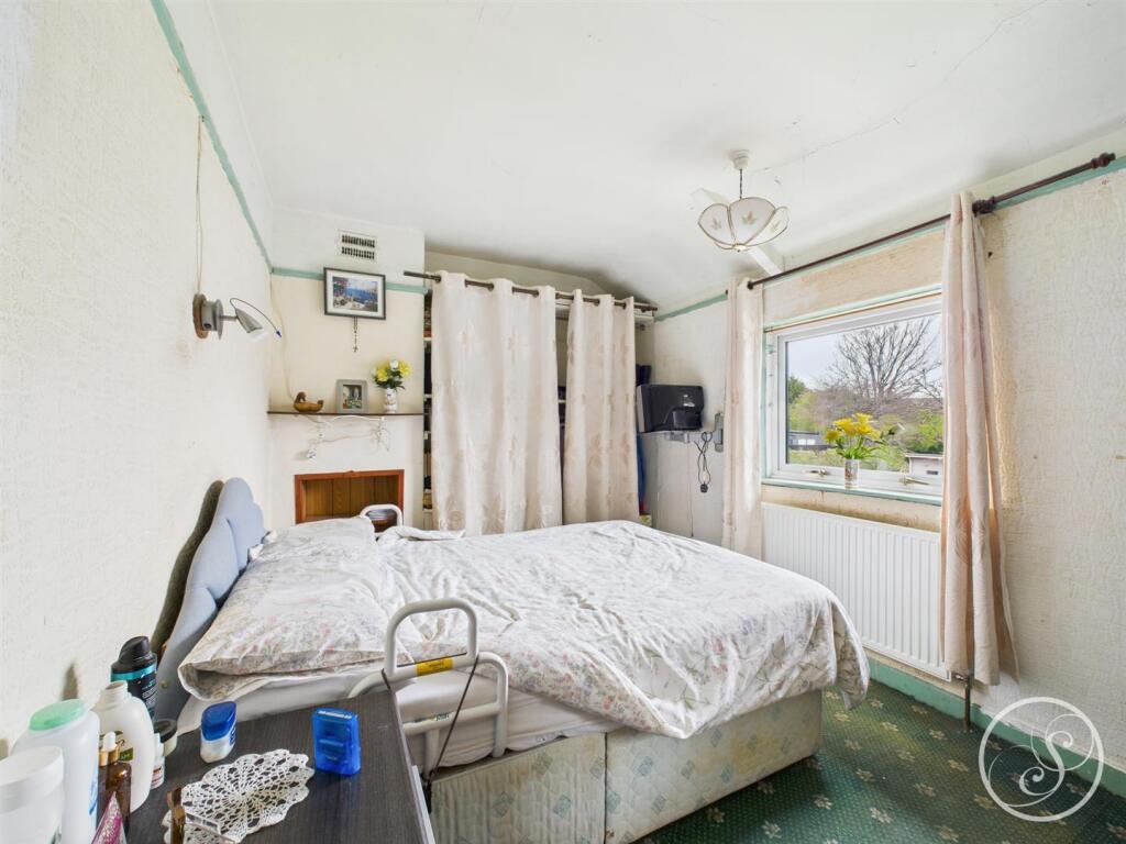 Rookwood Crescent, Leeds photo 2