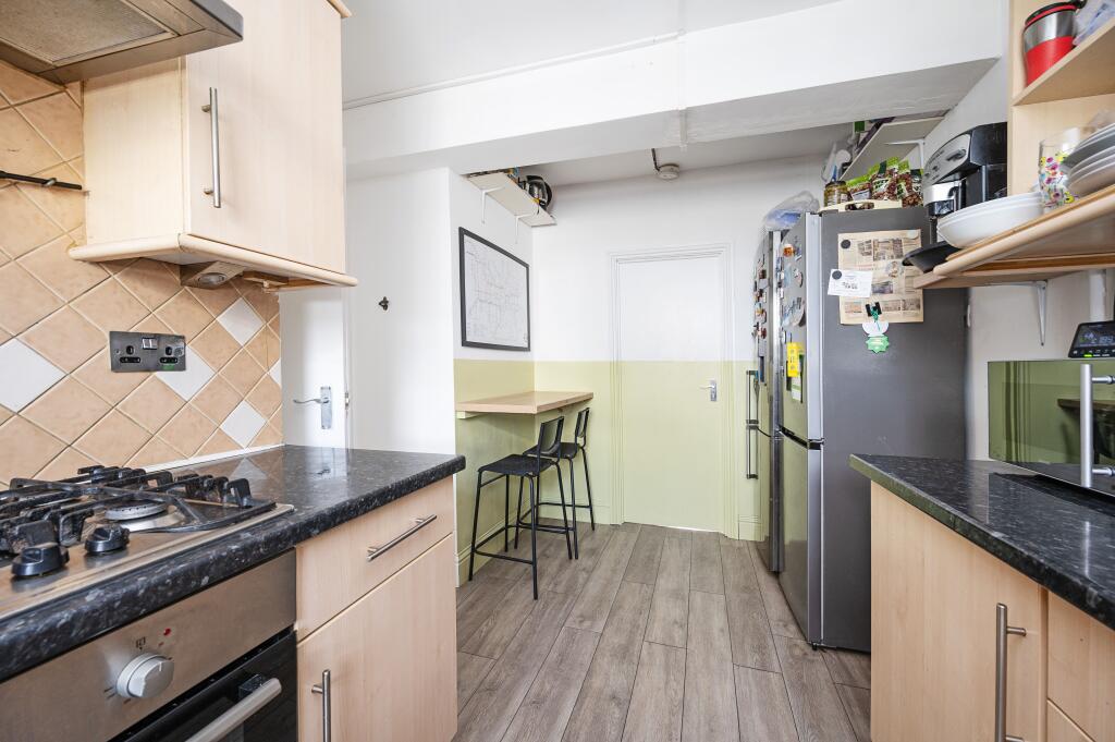 Apartment in London, East Smithfield, Whitechapel - View 4