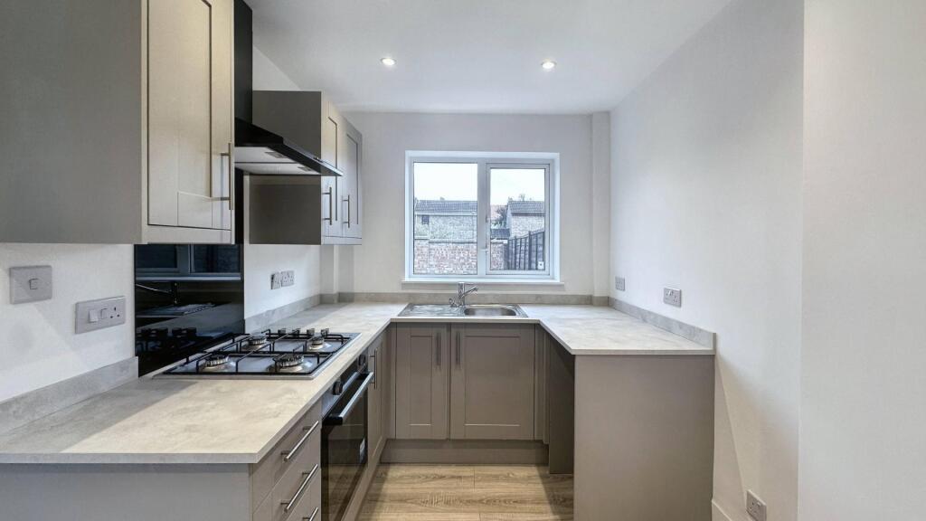 Main image of property: Sidmouth Gardens, Bristol, BS3 5HE, GB