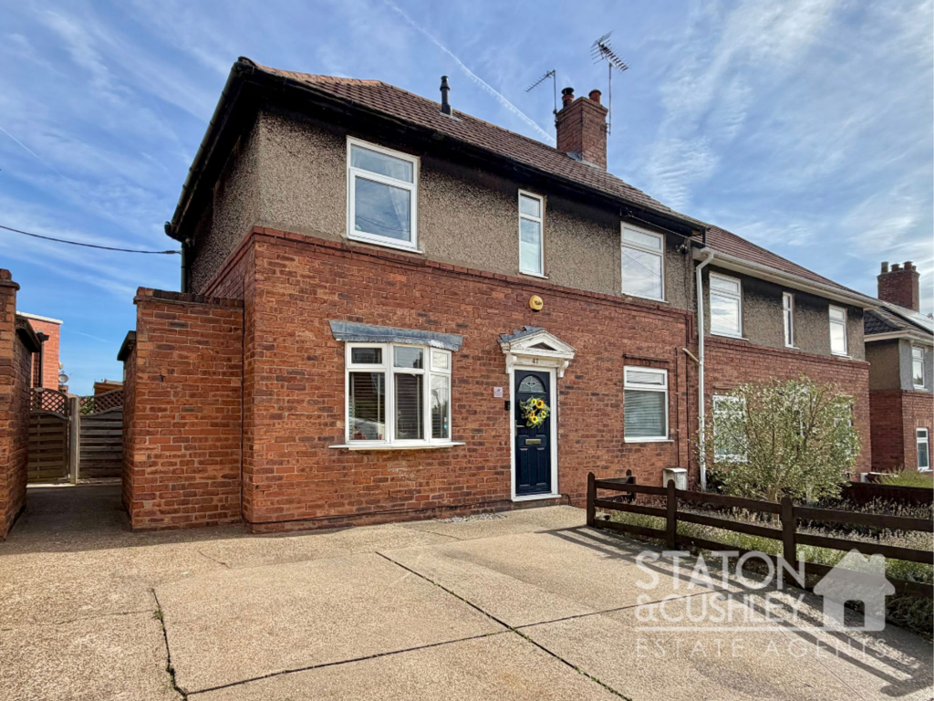 Main image of property: Lyndhurst Avenue, Blidworth, NG21
