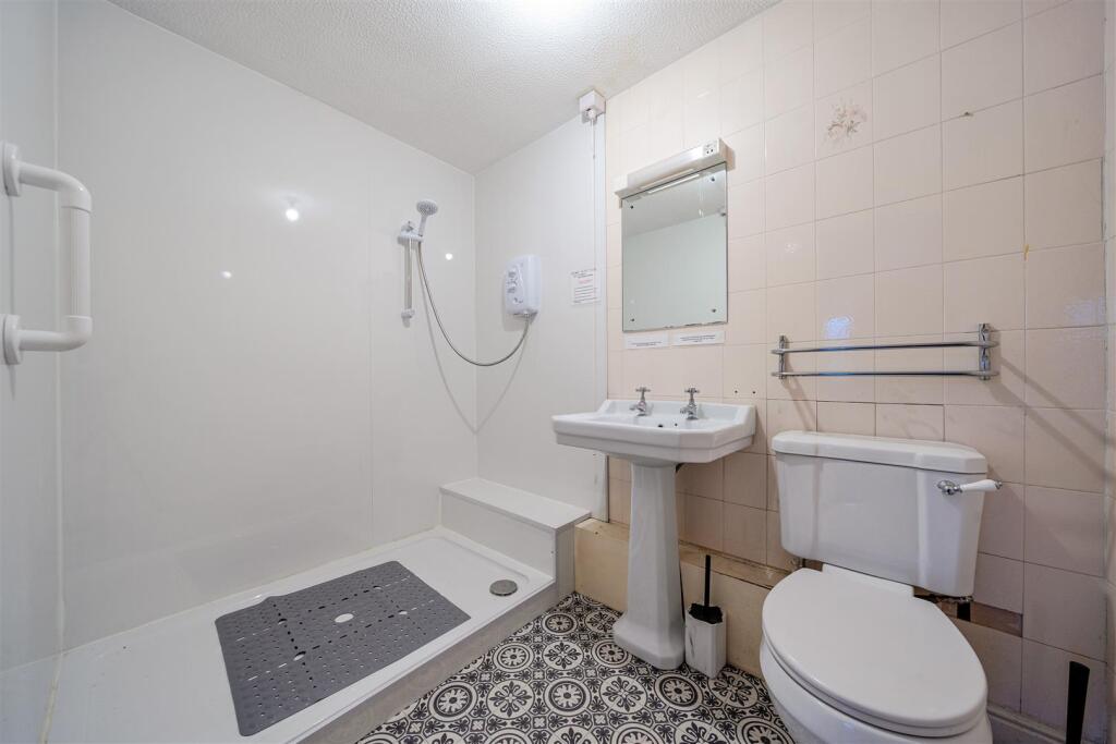 Apartment in Shrewsbury - View 5