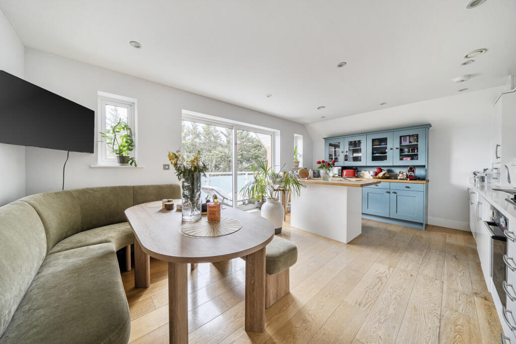 Main image of property: Stile Hall Gardens, Chiswick, London, W4