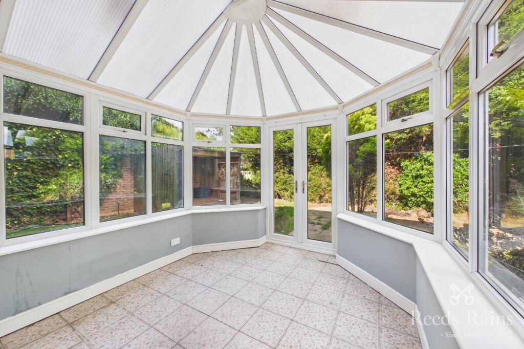House in Wakefield - View 5