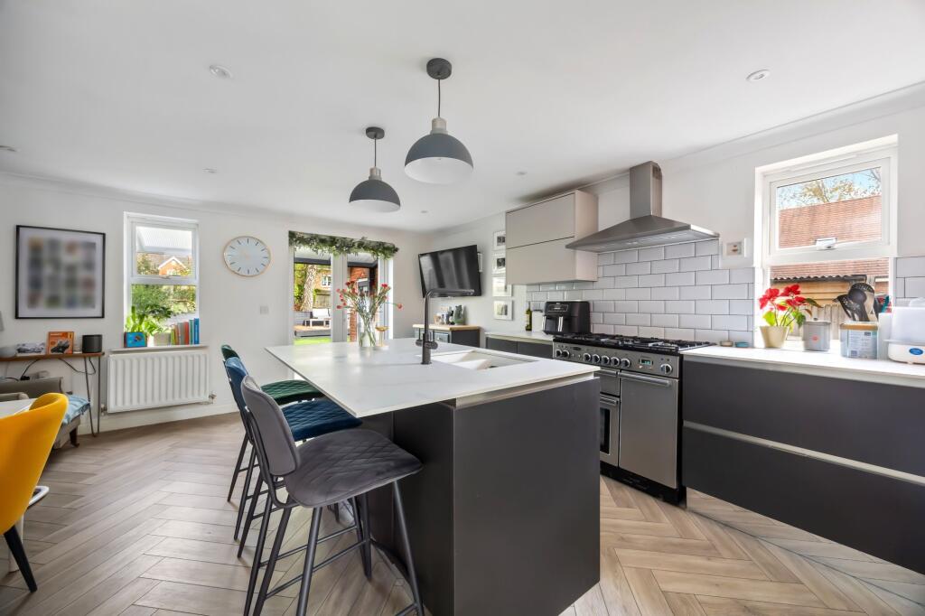 House in Redhill - View 5