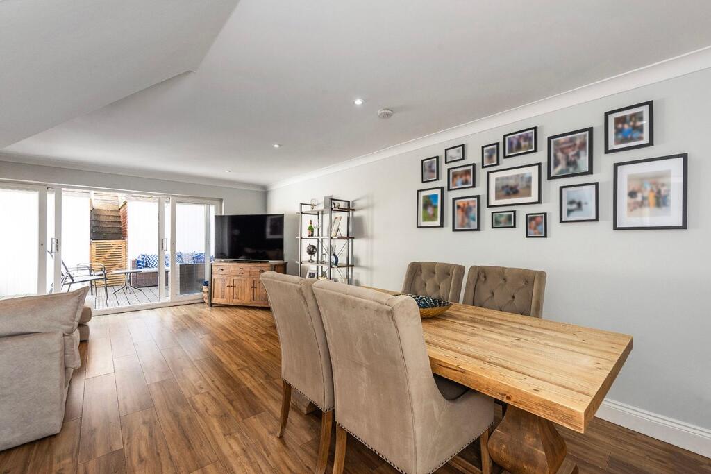 House in Dartford - View 5
