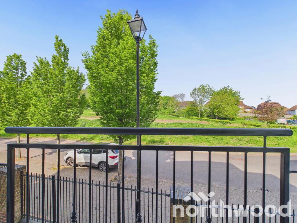 Windsor Court, Singleton, Ashford, TN23 photo 3
