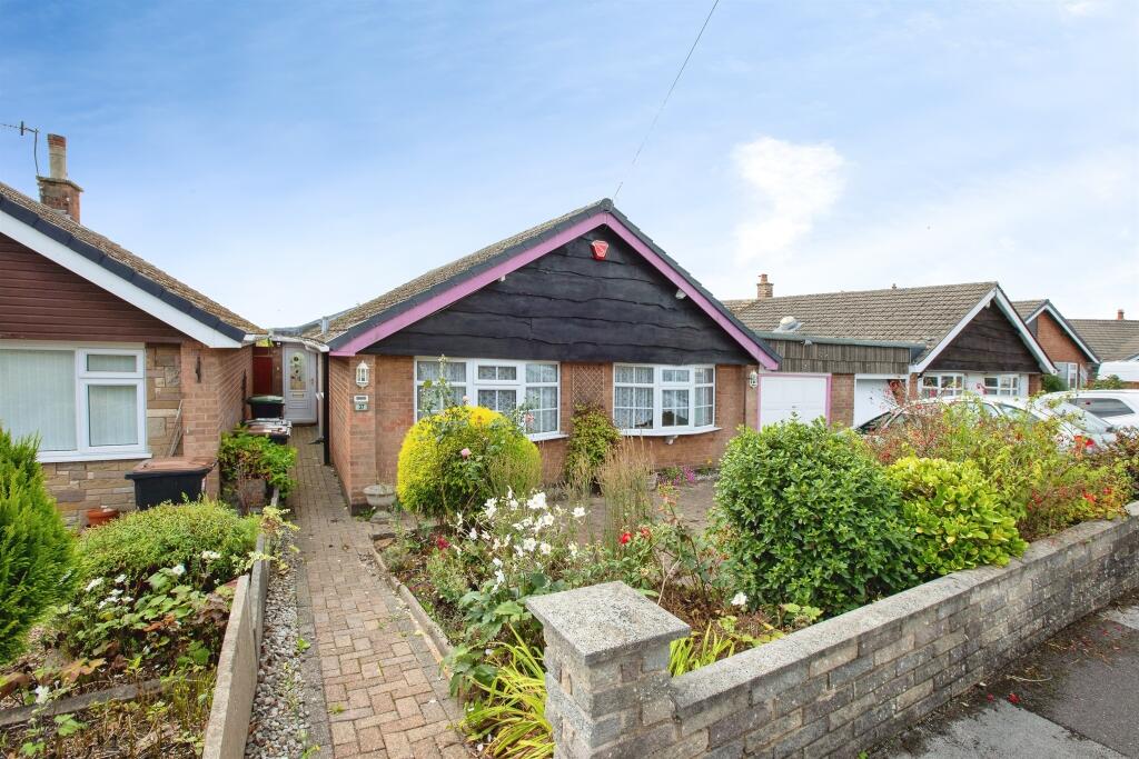 Main image of property: Commons Close, Newthorpe, Nottingham