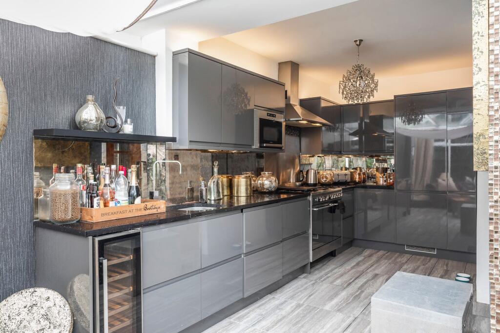 Additional image 5 of Castledene Crescent, Whitecliff, Poole BH14 8DP