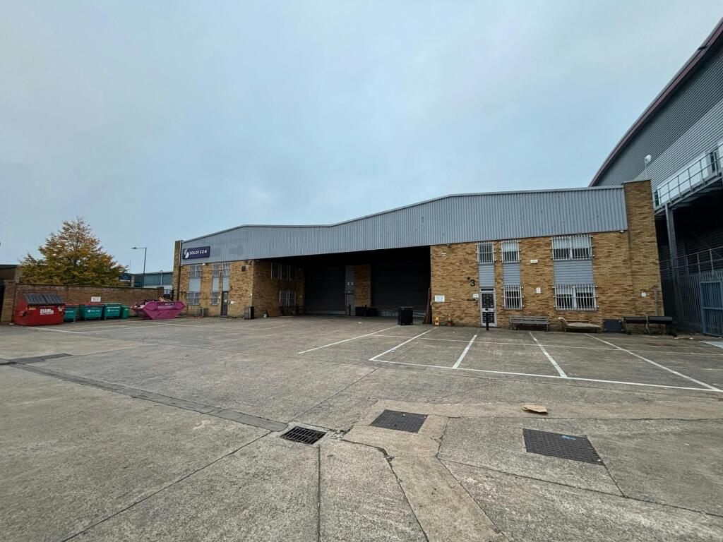 External 4.jpg