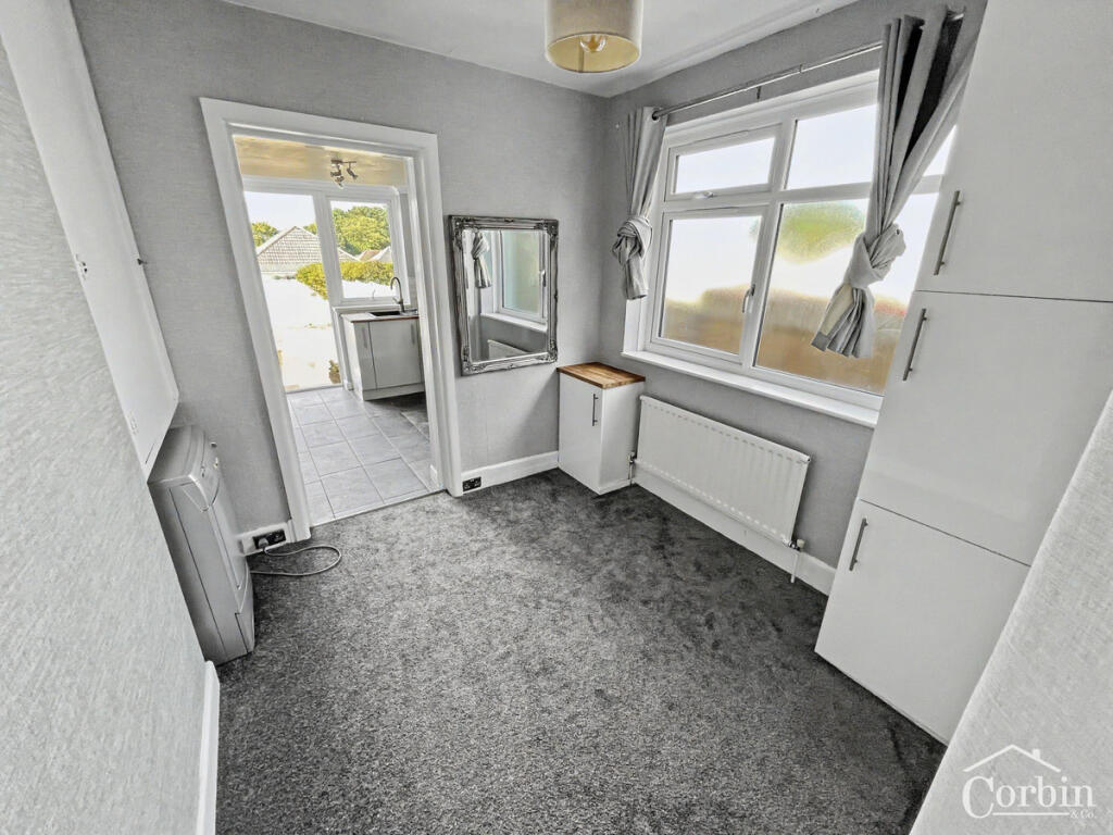 Burcombe Road, Bournemouth, BH10 5 photo 5
