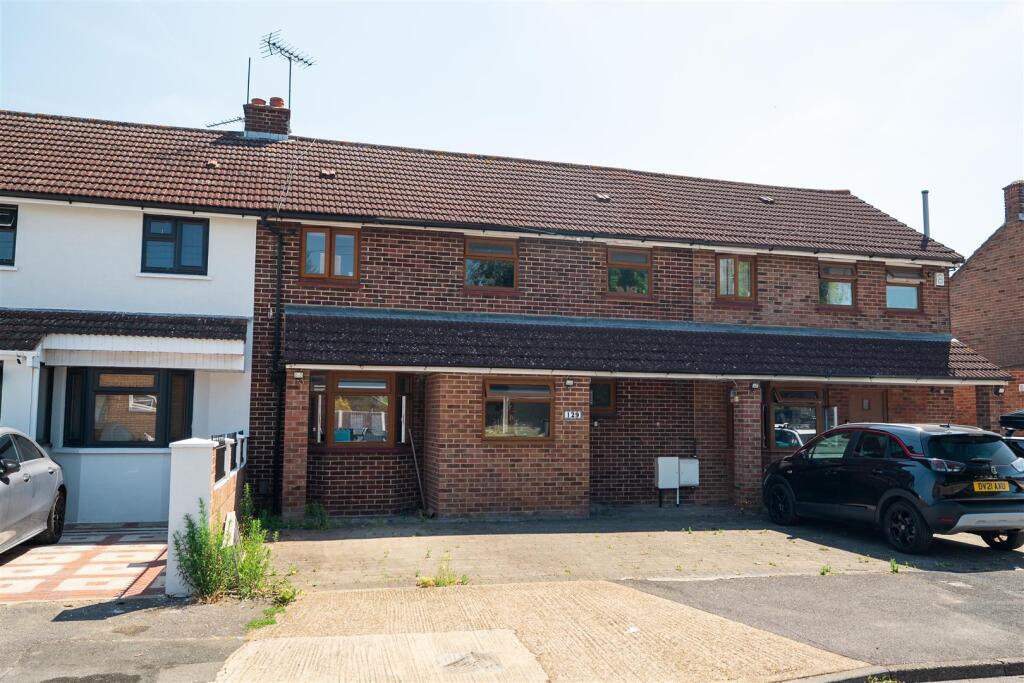 3-bed terraced on Thornton Avenue, West Drayton, £575,000