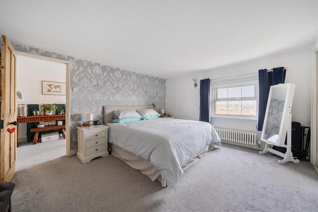 Crescent Road, Alverstoke, Gosport - View 4