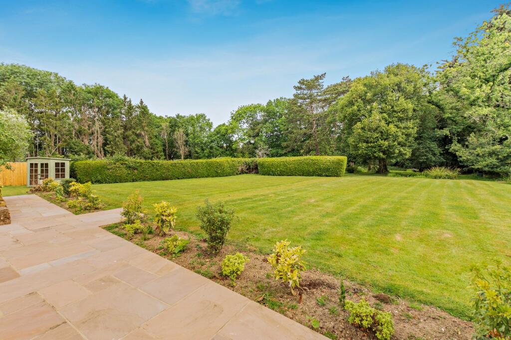 Horsham Road, Rowhook, Horsham, West Sussex - View 4