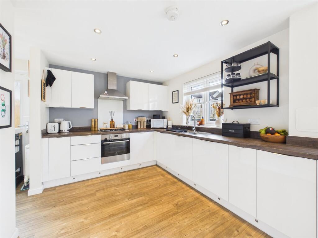 House in Perth - View 4