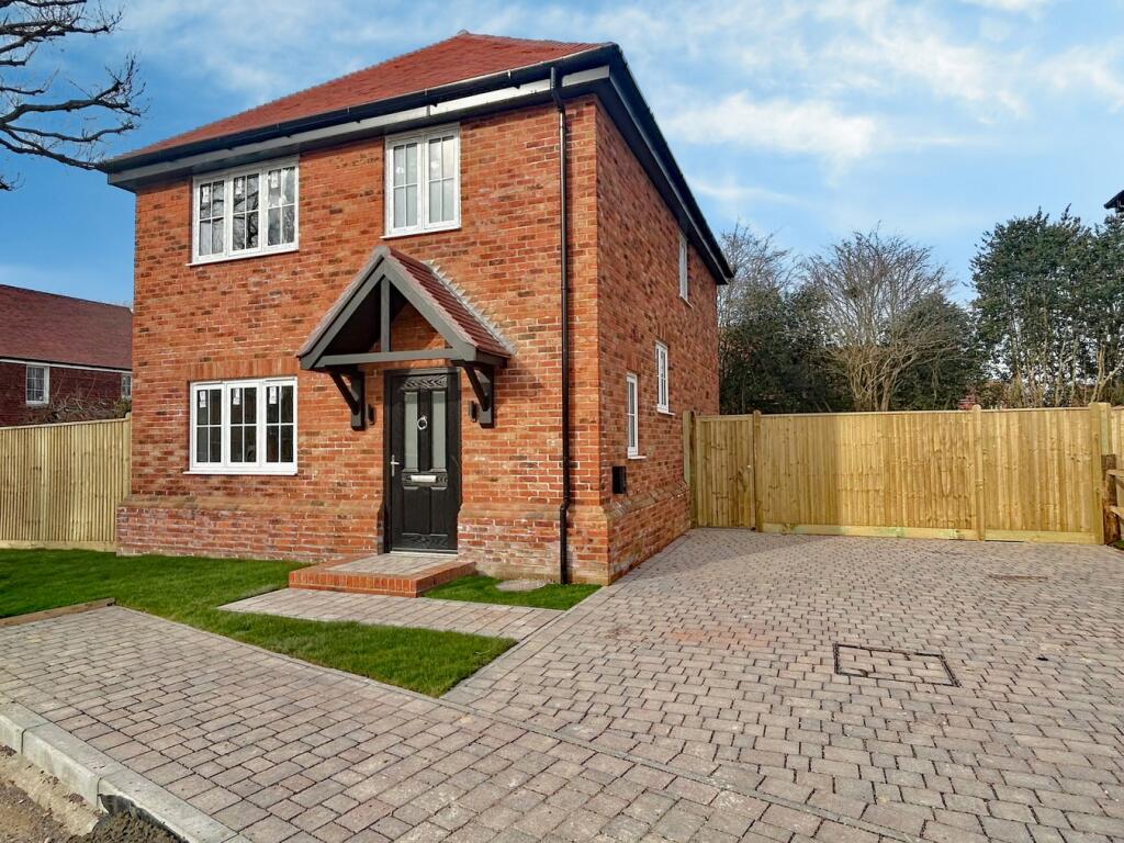 3-bed detached on Hop Gardens, Ninfield, Battle, TN33, £425,000