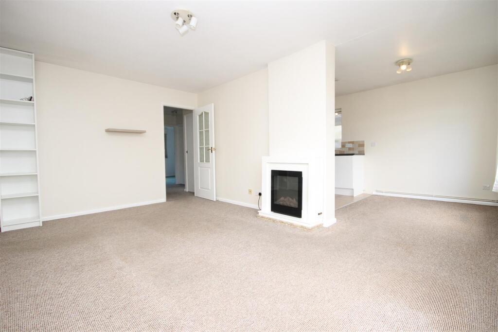 House in Portsmouth - View 5