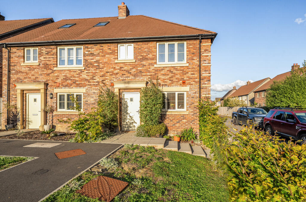 Goodwood Drive, Sparkford, Yeovil, Somerset, BA22