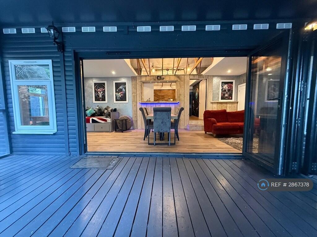 Main image of property: Gibsons Hill, London, SW16