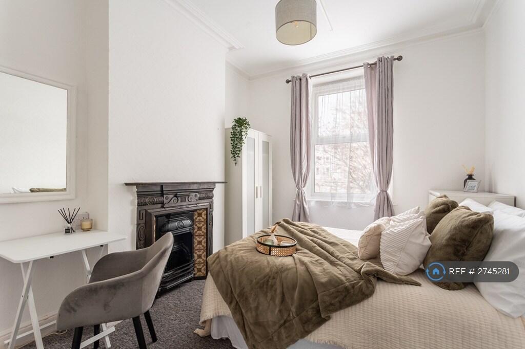 House in Eastbourne, Seaside, Roselands - View 6