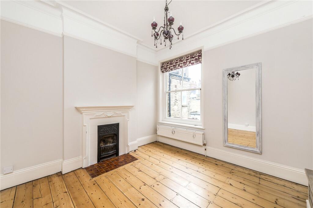 House in London - View 3