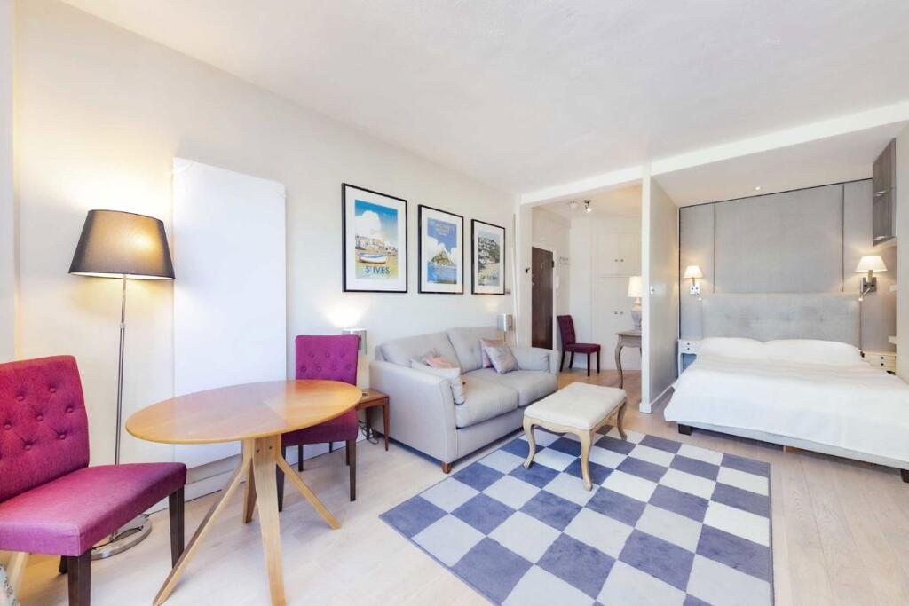 Main image of property: Palace Gardens Terrace, Kensington