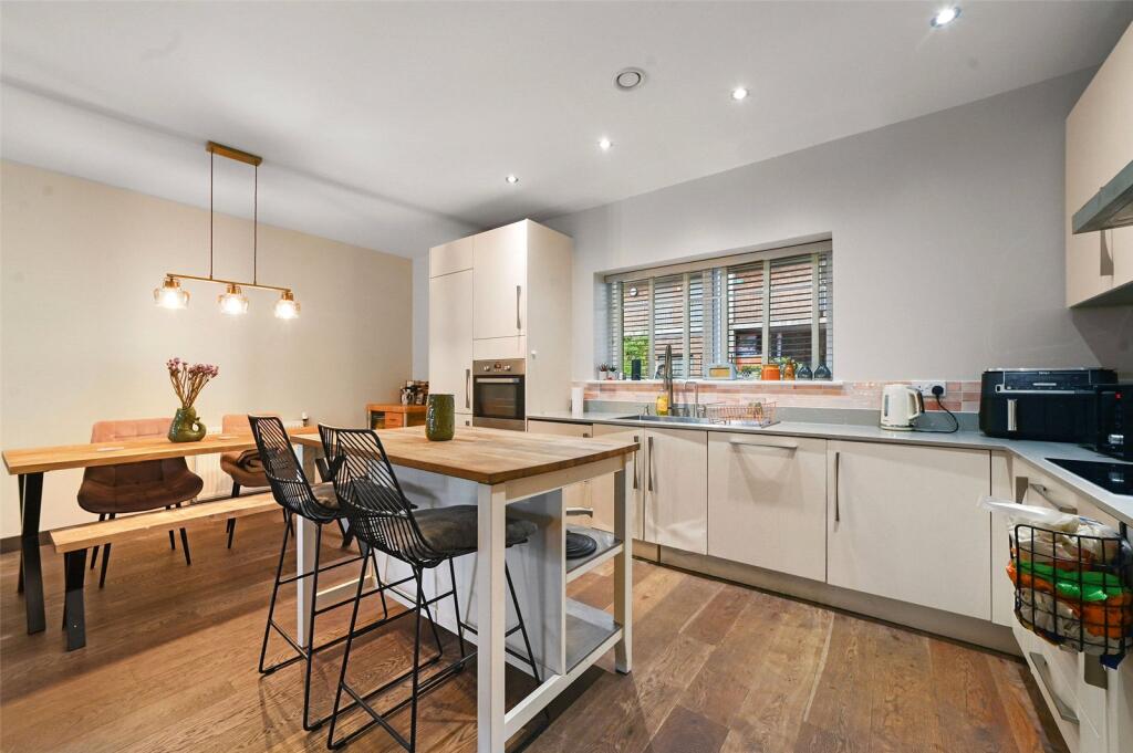 Apartment in London, Fish Island, Bow - View 4