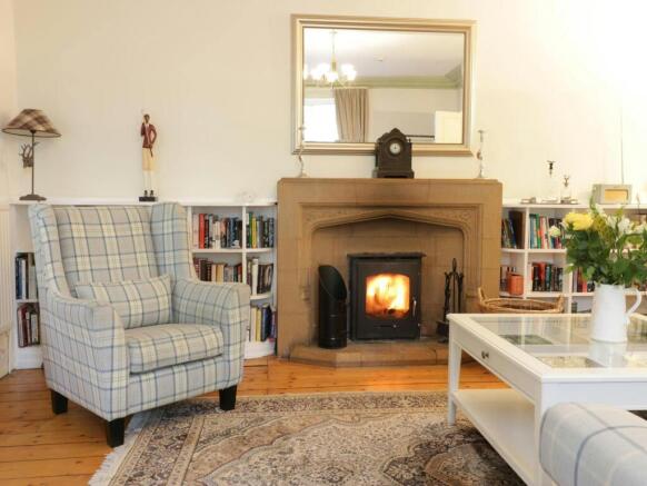Lounge resized.jpg