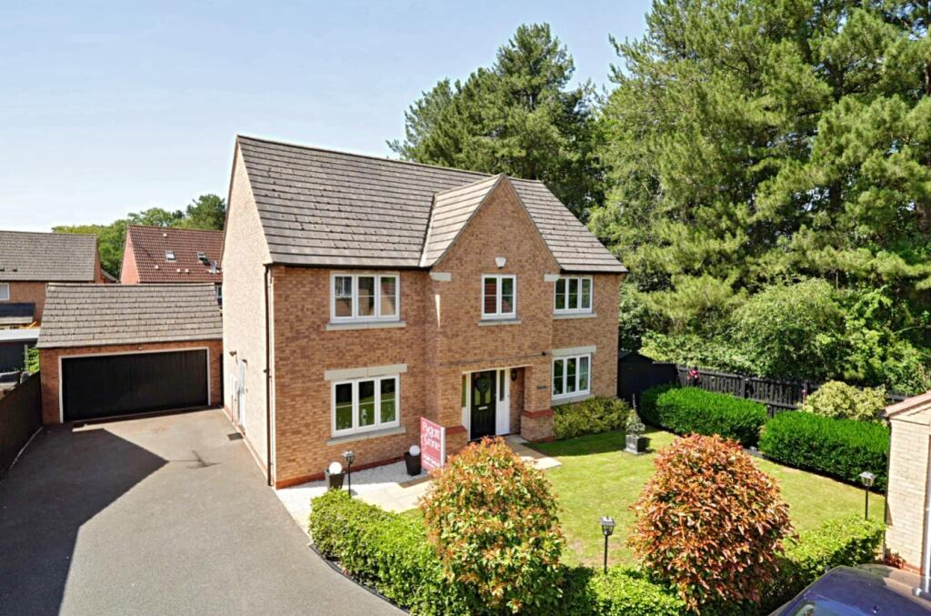 Main image of property: 16 Murrayfield Avenue, Greylees, Sleaford