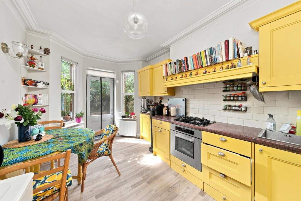 House in London - View 4