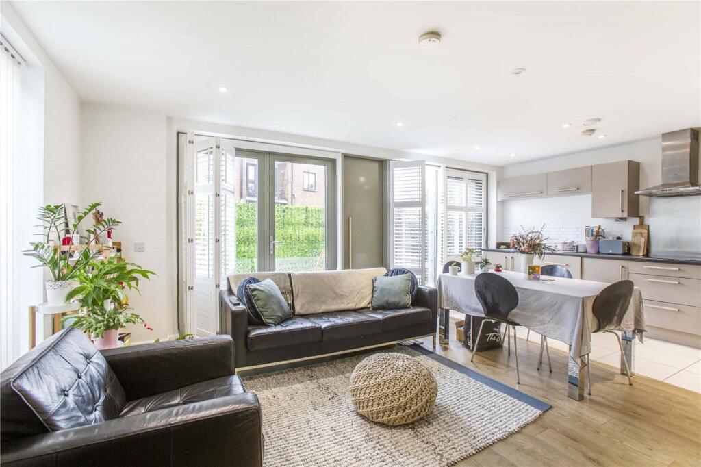 Main image of property: Ben Jonson Road, London, E1